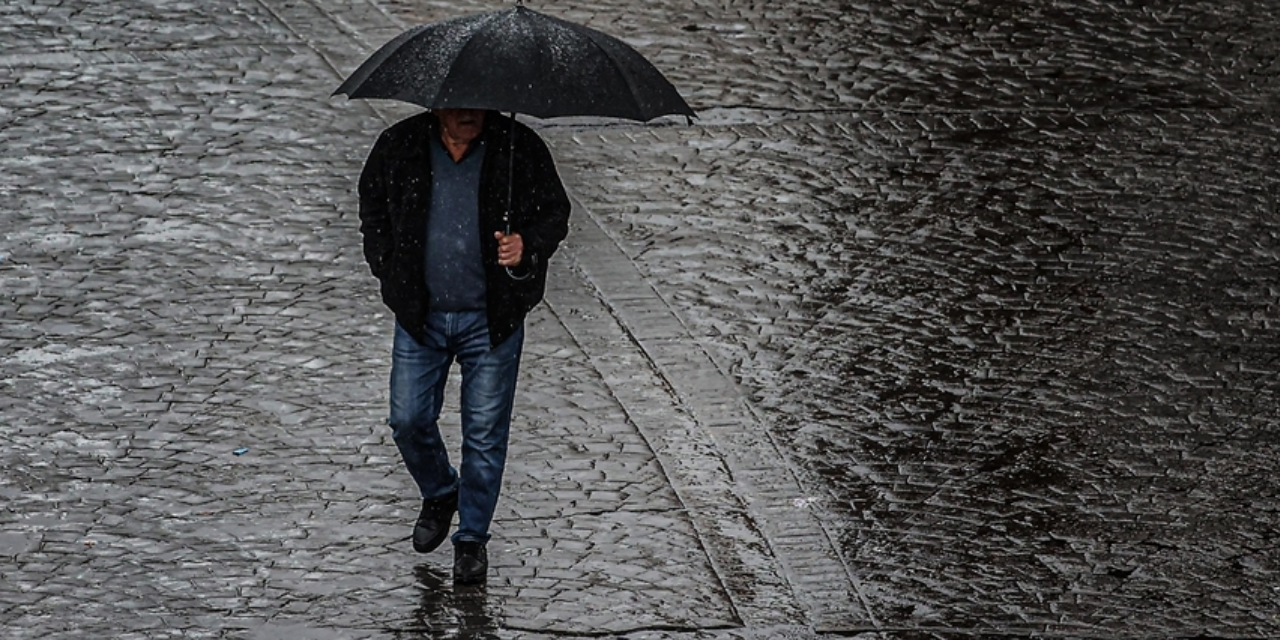 Meteoroloji'den uyarı: Batıda gök gürültülü sağanak geliyor!