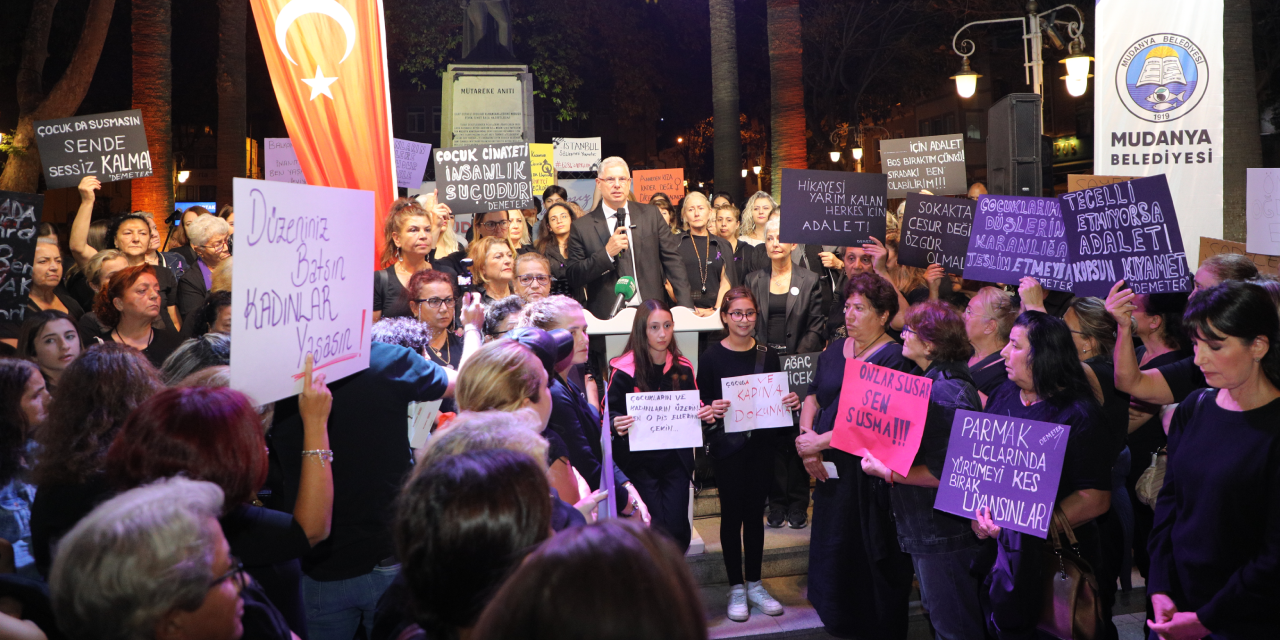 Mudanya'da kadın cinayetleri protestosu: 'Yan yana, omuz omuza'