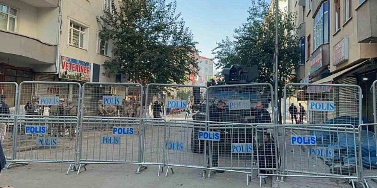 DEM Parti Iğdır il binasına baskın: Eş başkan gözaltında