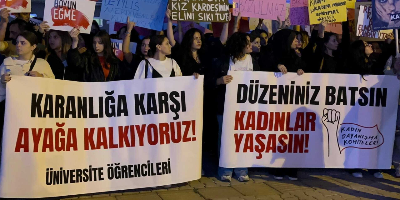 Samsun'da üniversite öğrencileri kadın cinayetlerini protesto etti