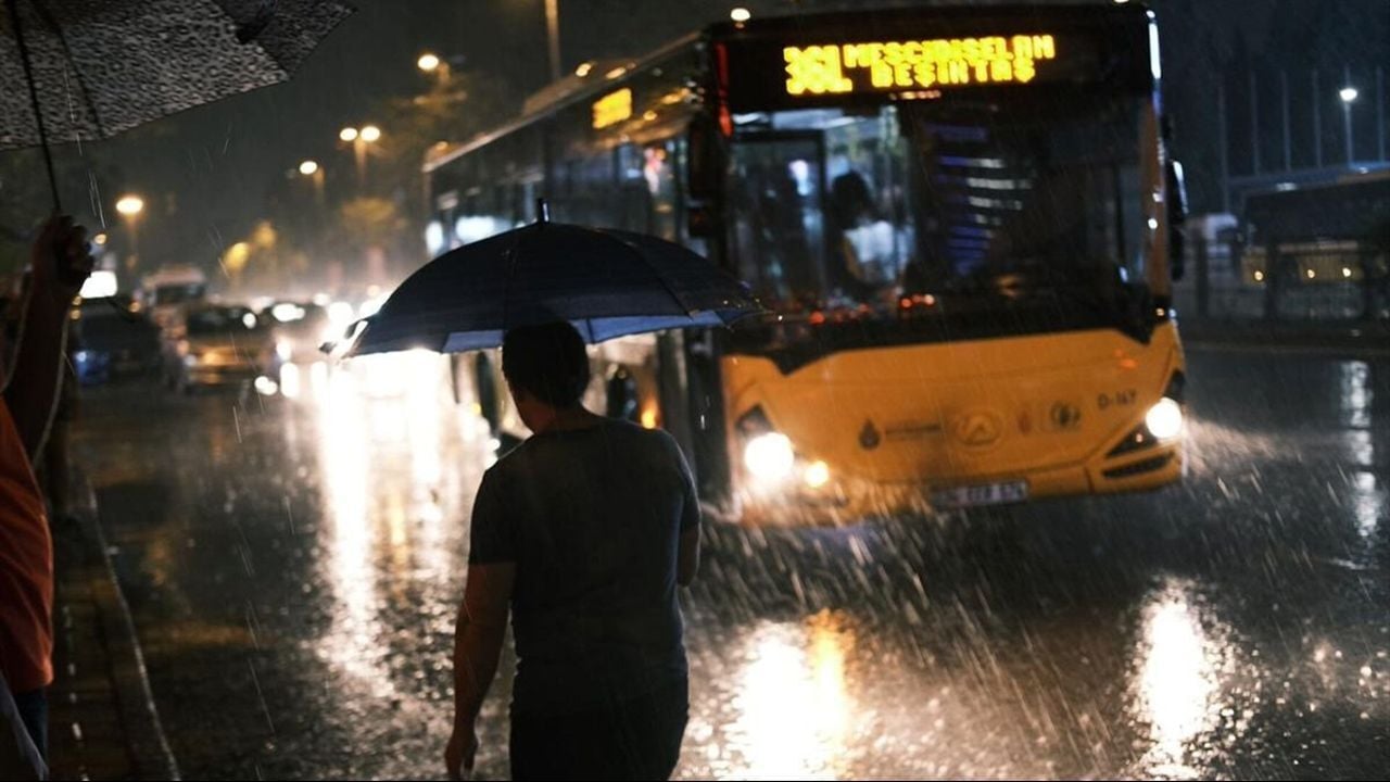 İstanbul Valiliğinden uyarı: Ani sel ve su baskınlarına dikkat!