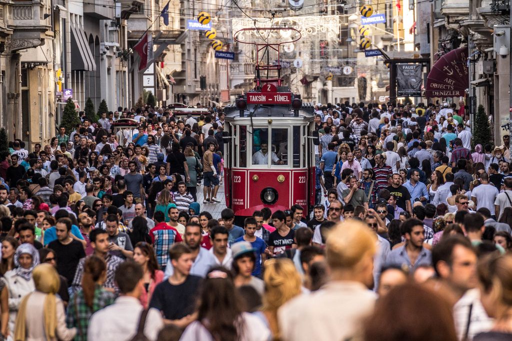 Metropoll'den yeni anket! Türkiye güvenilir bir ülke mi?