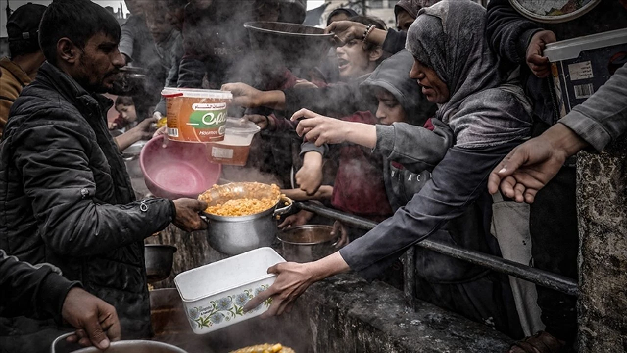 Filistin Sağlık Bakanlığı, ilaç ve yiyecek çağrısında bulundu