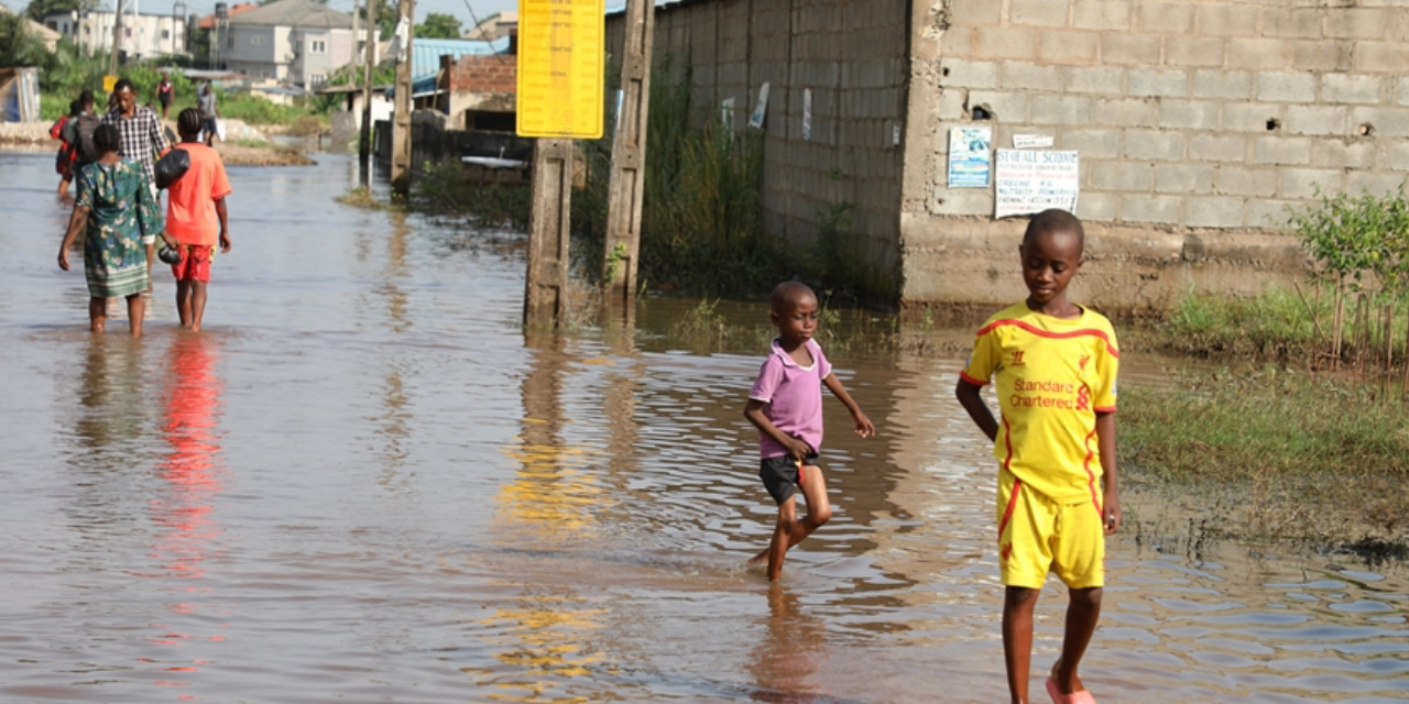 Orta ve Batı Afrika'da sel: 10 milyon çocuk eğitime ulaşamıyor