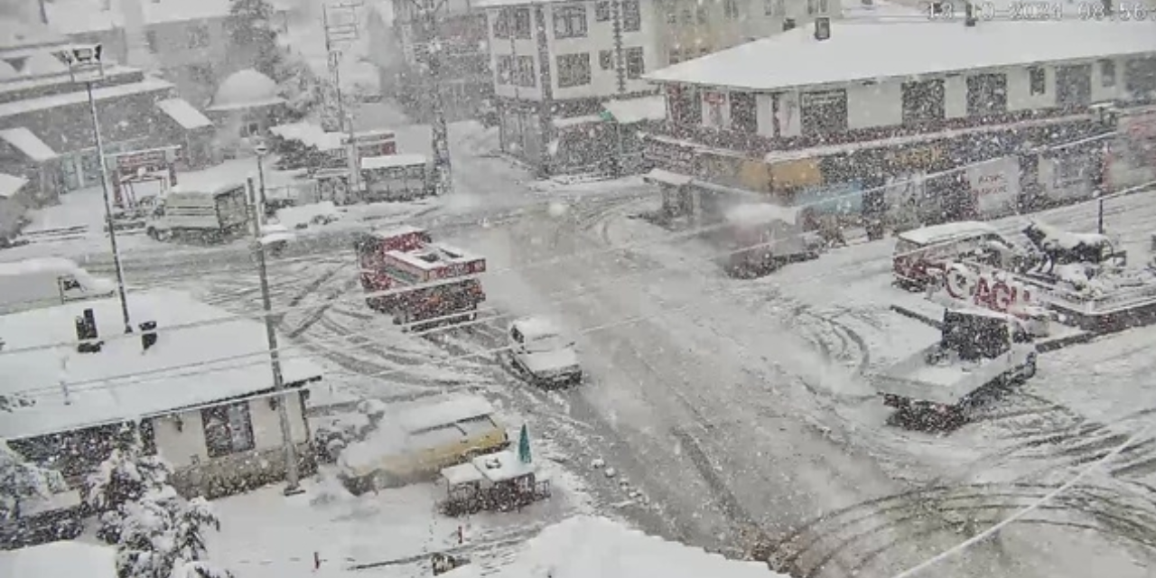 Kastamonu'da kar yağışı: Yüksek kesimlerde 10 santimetreye kadar ulaştı