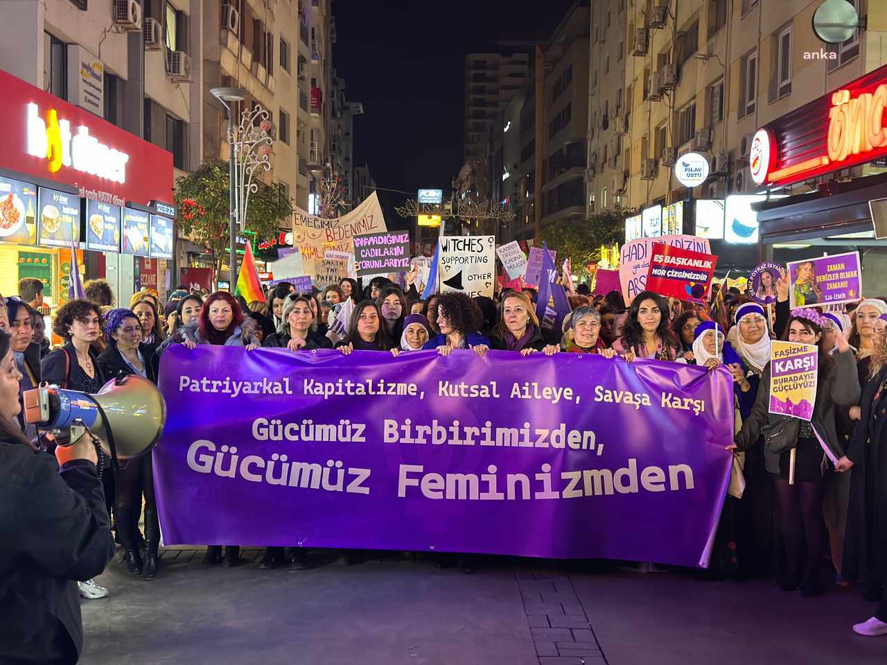 İzmir Kadın Platformu: Eşit, özgür bir yaşamı birlikte kazanacağız