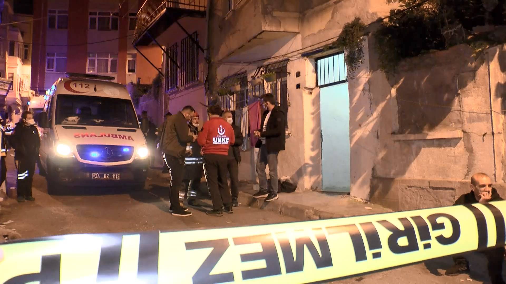 Beyoğlu'nda anne ve bebeği evde ölü bulundu