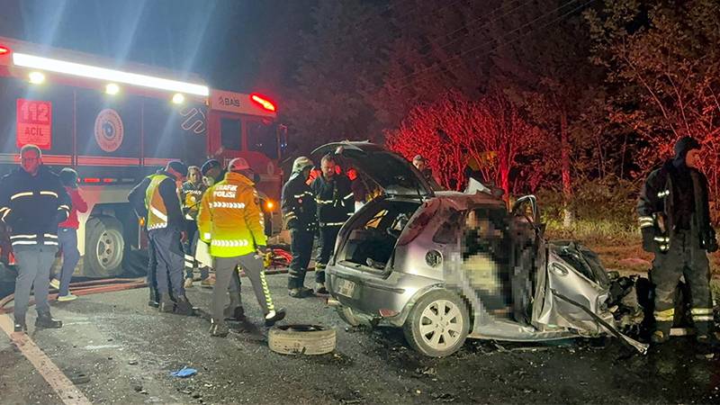 Tekirdağ'da katliam gibi kaza! 5 kişi hayatını kaybetti
