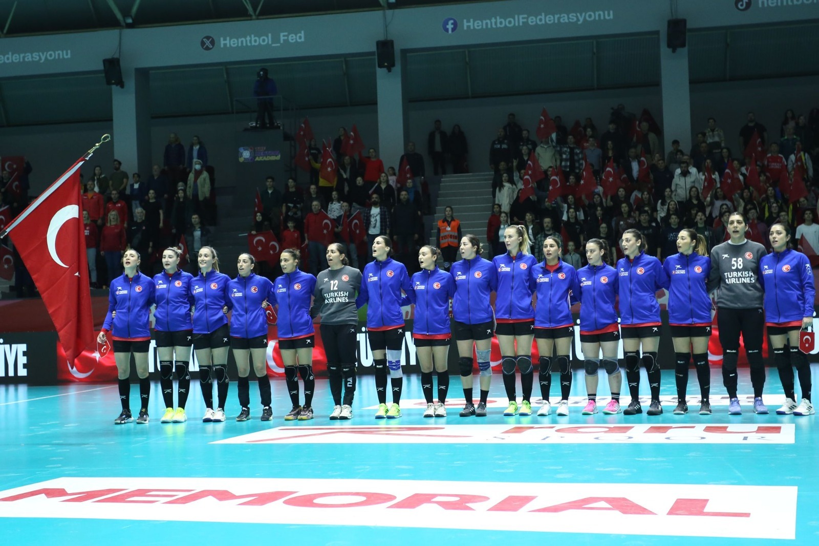 Hentbolda uluslararası başarı! Avrupa Kadınlar Hentbol Şampiyonası Antalya'da düzenlenecek