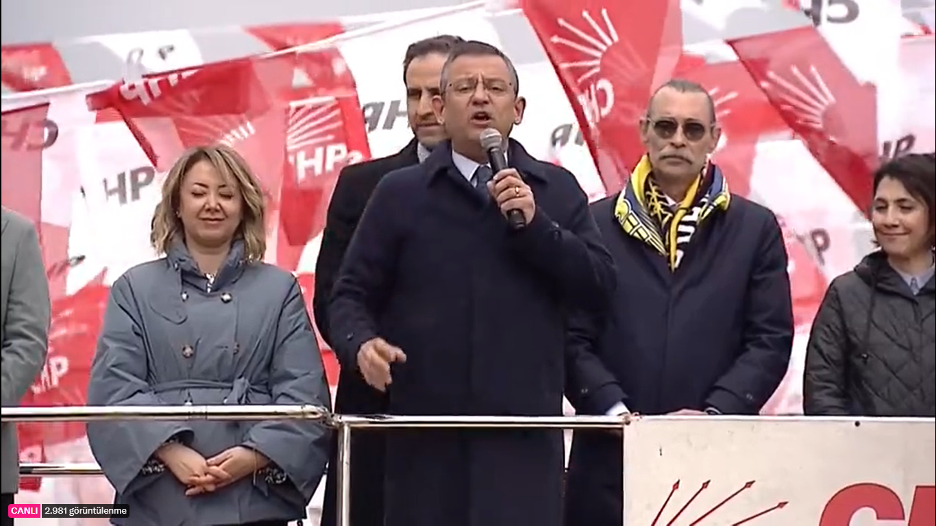 CHP lideri Özel Ankara Etimesgut'ta konuştu: İyi insanlardan oy istiyoruz