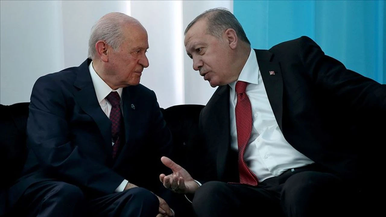 Bahçeli'nin yaptığı çağrıyı kim önceden biliyordu? Cem Küçük'ten iddia: 2 vekil daha var