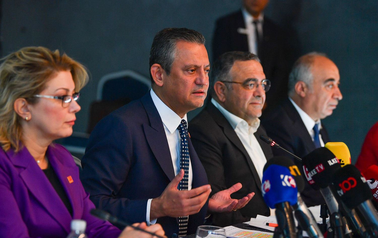 CHP Genel Başkanı Özgür Özel TUSAŞ saldırısı sonrası programını iptal etti: Ankara'ya dönüyor