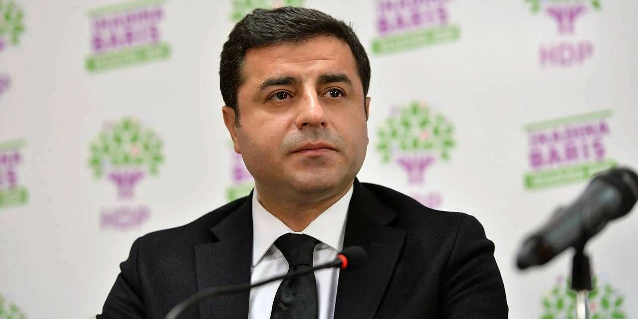 Selahattin Demirtaş'tan 'TUSAŞ' saldırısı tepkisi: Barış isteyenlerin sesinin bastırılmasına izin vermeyeceğiz