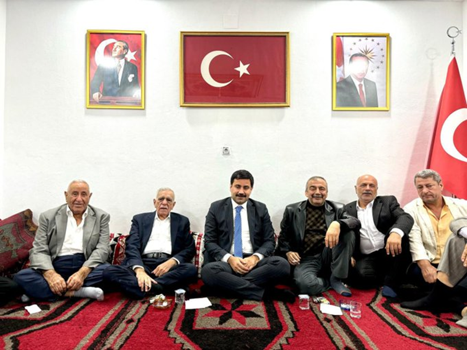 Şenyaşar-Yıldız ailelerinin barış yemeği: AKP'li ve DEM Parti'li vekiller aynı masaya oturacak