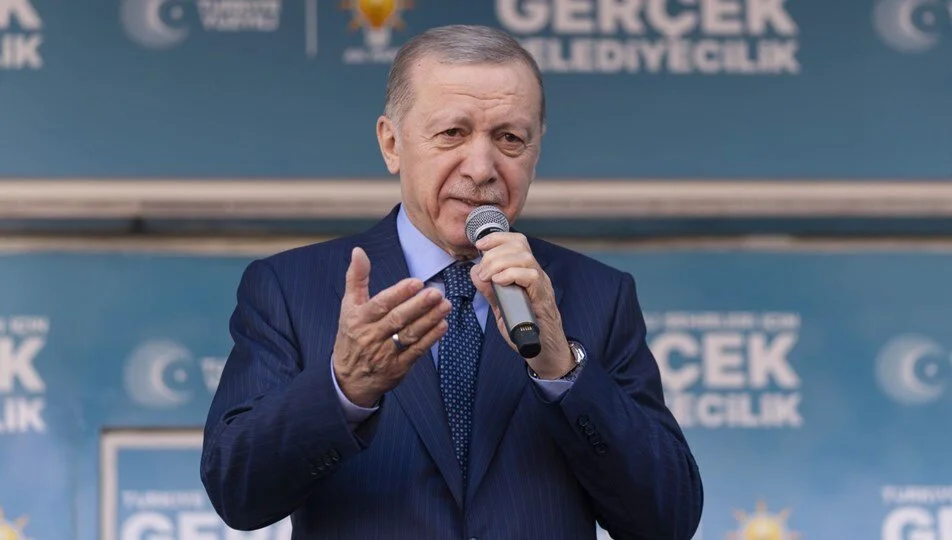 Erdoğan, YRP'yi işaret etti: Ki̇mse gölgemi̇zde dolaşip bi̇ze seçi̇m kaybetti̇remez
