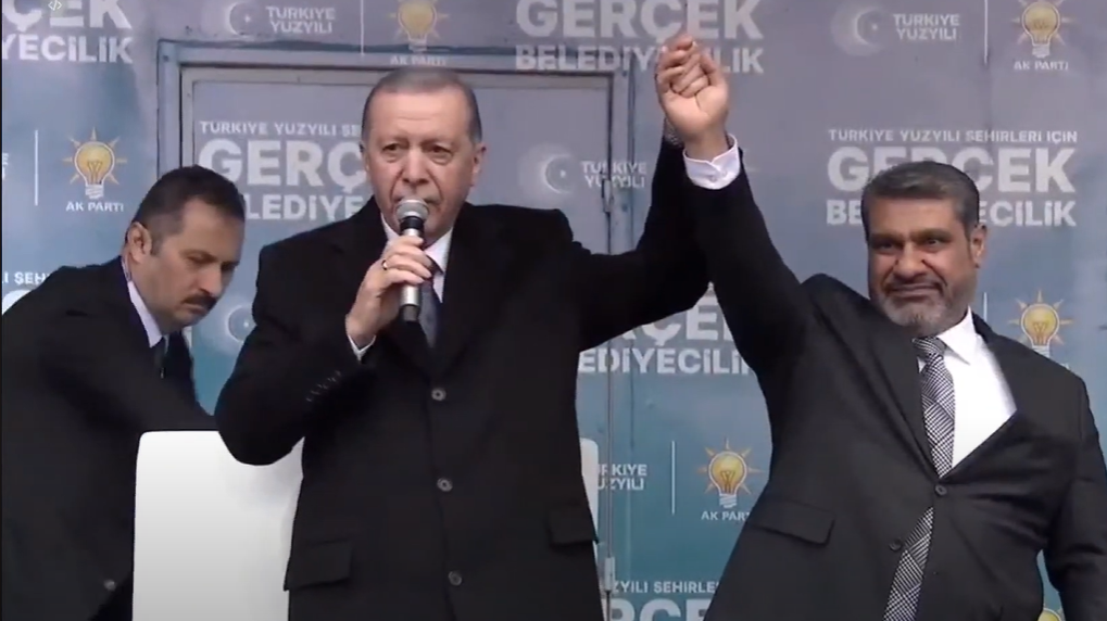 Erdoğan anons etti, başkan adayı yuhlandı