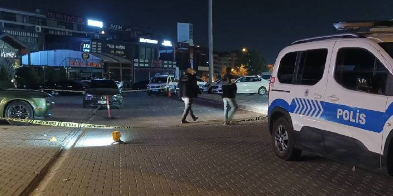 Bursa'da gece kulübünde silahlı kavga: 1'i ağır 3 kişi yaralandı