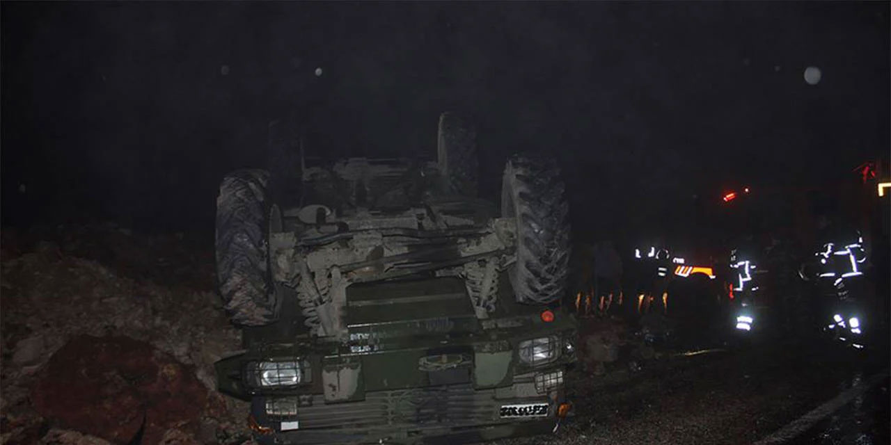 Şırnak’ta askeri araç devrildi: 10 asker yaralandı