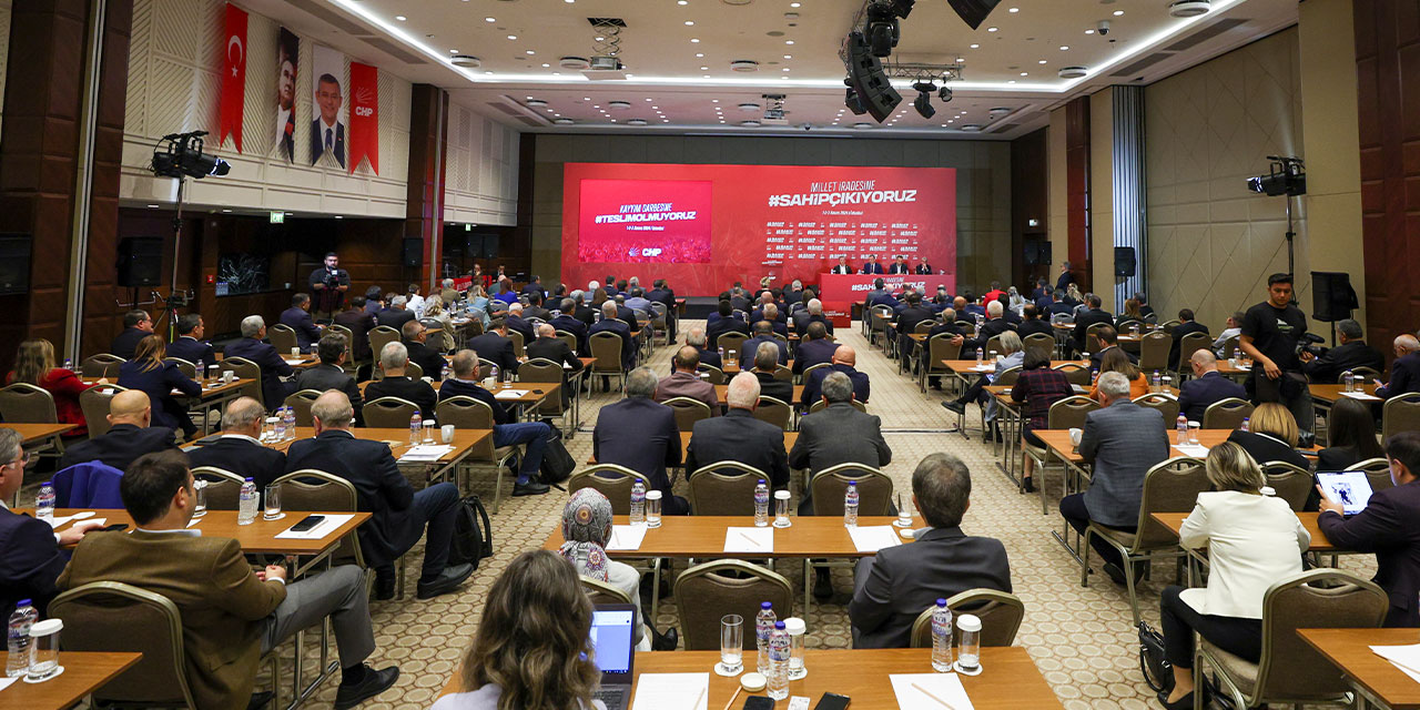 CHP'nin İstanbul kampında ilk gün tamamlandı: Kayyım darbesine karşı 'Teslim olmuyoruz' mesajı