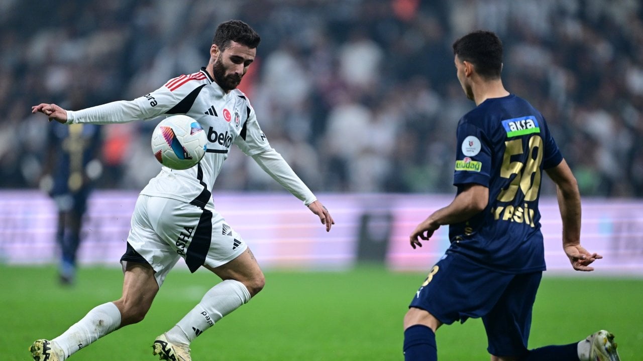 Beşiktaş evinde Kasımpaşa'ya 3 golle kaybetti