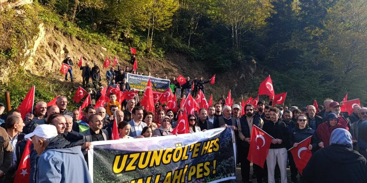 Uzungöl'de yapılması planlanan HES projesine karşı eylem