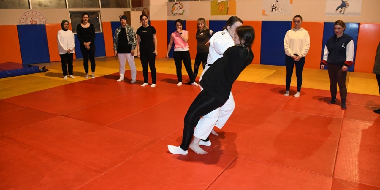 Balıkesir’de kadınlar, judo eğitimine başladı