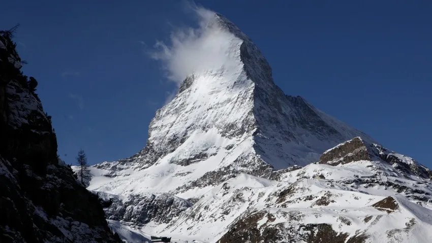 Alpler'de 5 kayakçının cesedi bulundu