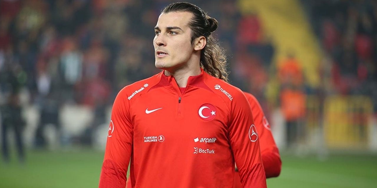 Futbolcu Çağlar Söyüncü'den kahreden haber!