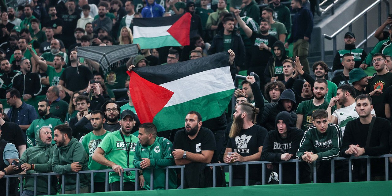 Panathinaikos taraftarından Maccabi Tel Aviv maçında Filistin'e destek mesajı: 'Soykırımı durdurun'