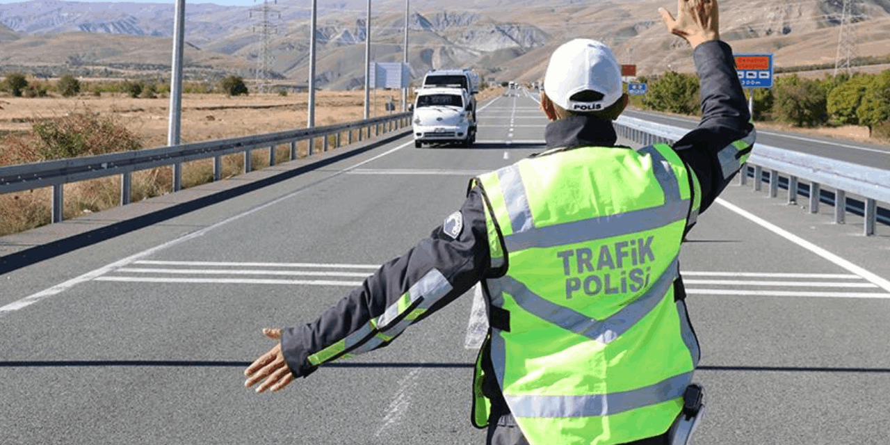 Bakan Yerlikaya: 3 milyon araç denetlendi, 484 bin işlem yapıldı