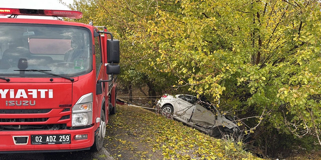 Adıyaman'da feci kaza! Otomobil ile hafif ticari araç çarpıştı: 3 kişi ölü