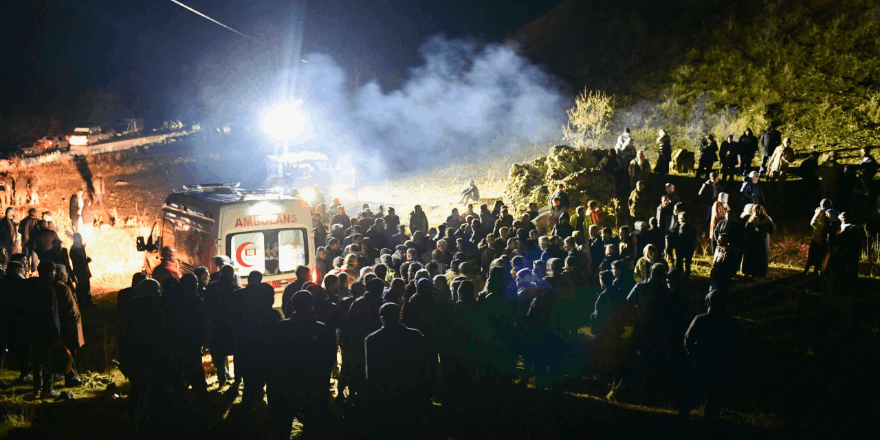 Van’da sağanak yağış sonrası kaya parçalarının altında kalan çoban hayatını kaybetti, kuzeni yaralandı