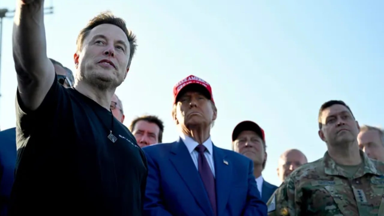 Trump roket fırlatılışını Musk ile izledi