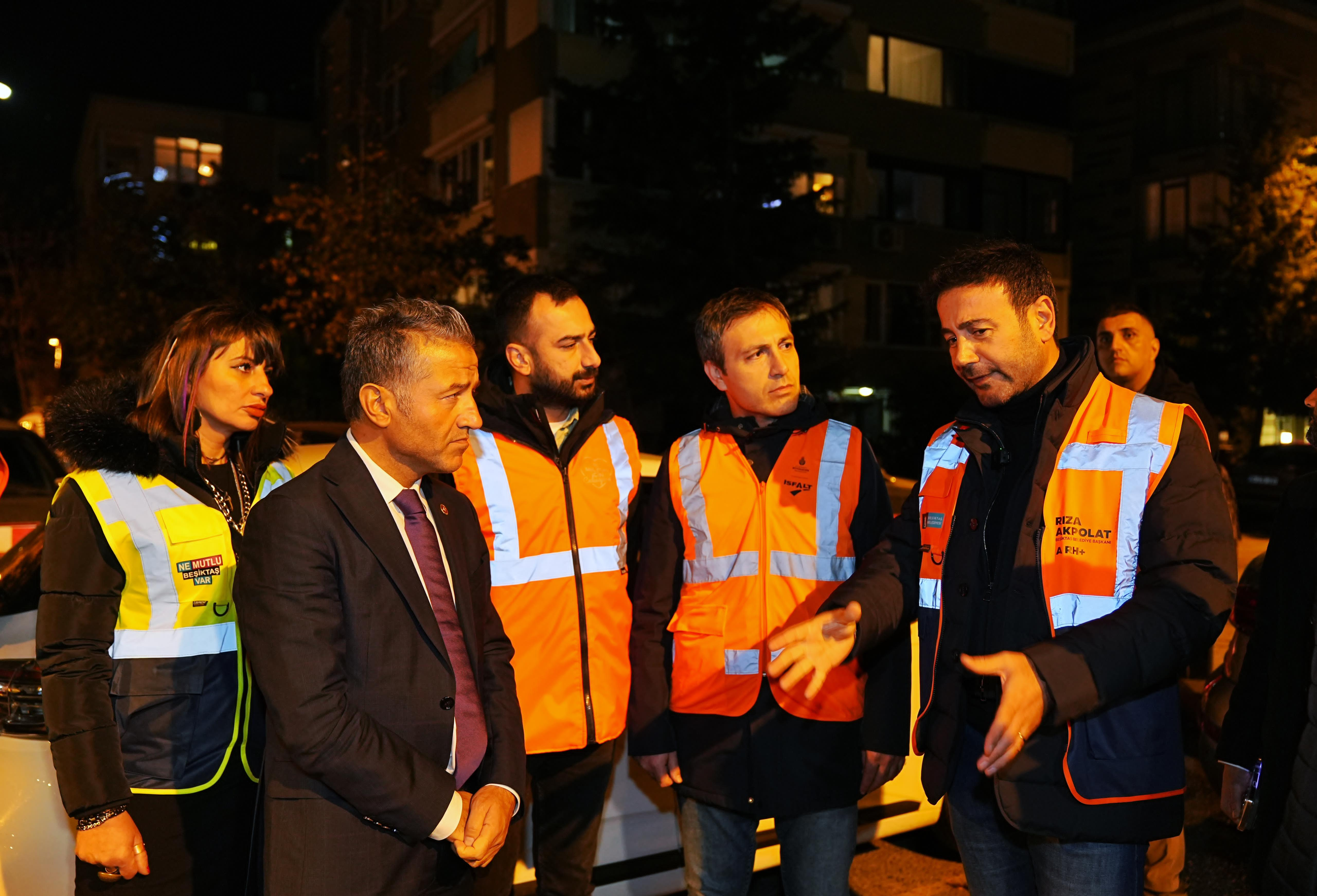 Beşiktaş'ta yol bakım ve onarım çalışmaları sürüyor