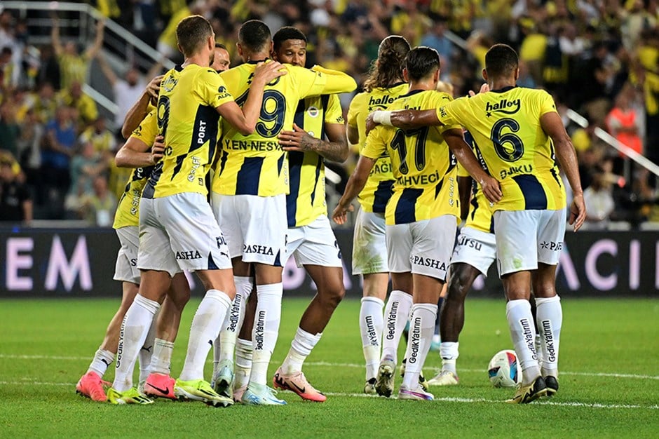 Kayserispor- Fenerbahçe karşılaşması başladı (Maç 0-0 devam ediyor)