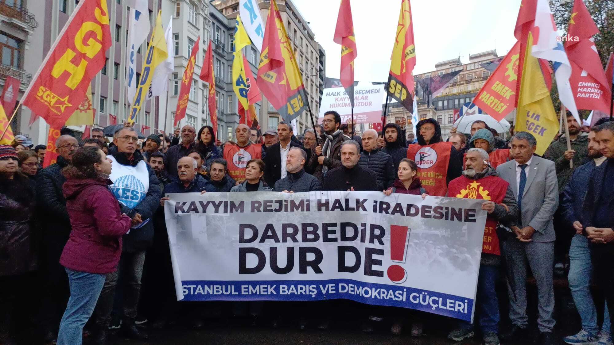 İstanbul'da Emek, Barış ve Demokrasi Güçleri'nden kayyım protestosu