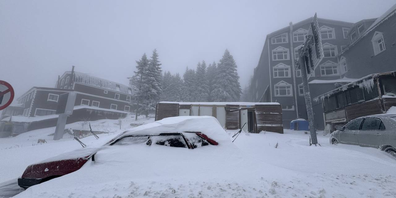 Uludağ'da kar kalınlığı 53 santimetreye ulaştı