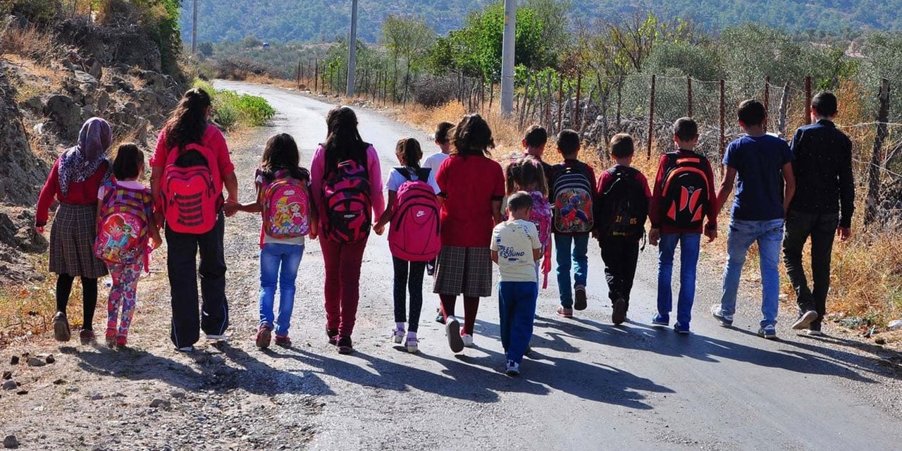 Taşımalı eğitimde yeni düzenleme: Köylerdeki öğrenciler eğitimden kopuyor