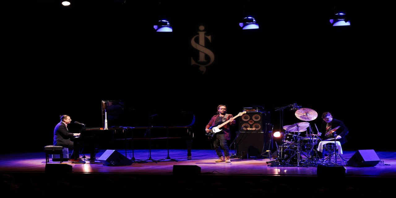 Alfredo Rodriguez Trio'dan İş Sanat sahnesinde muhteşem konser