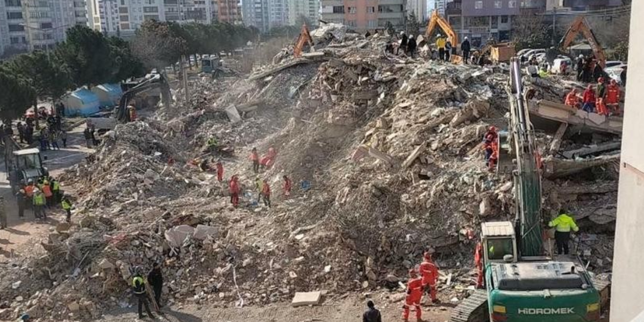 Palmiye Sitesi davası: Tutuklu müteahhitten, tutuksuz yargılanan müteahhide suçlama
