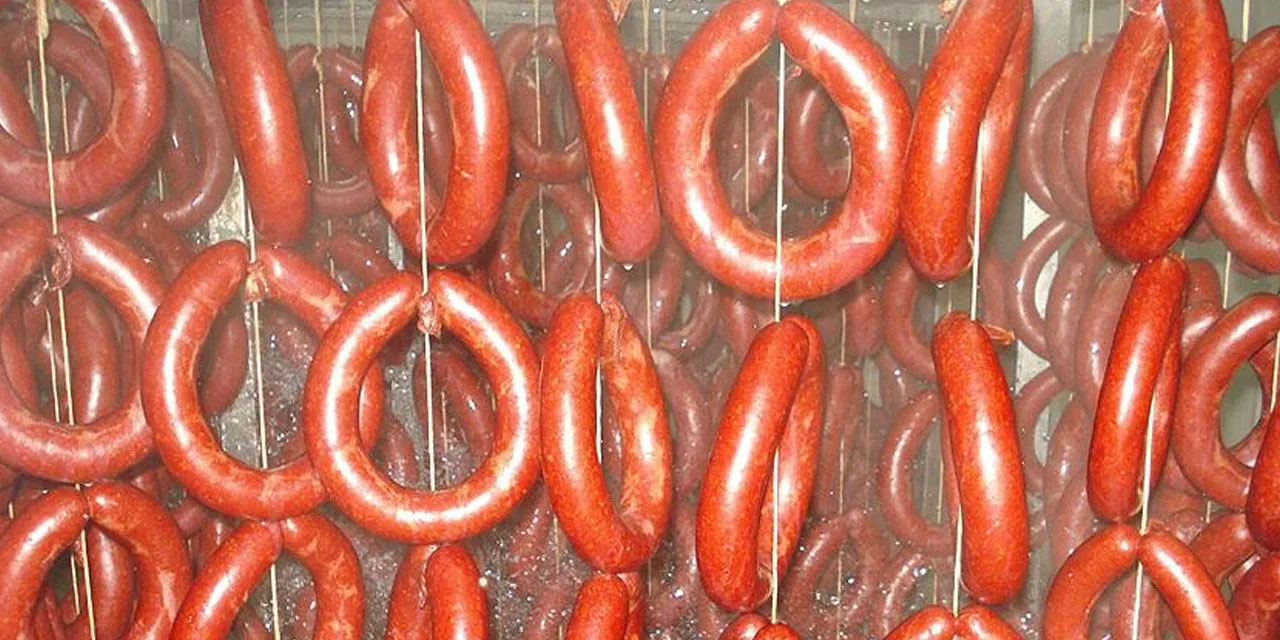 Gıda skandalı büyüyor: Sucukta baş eti, zeytinyağında tohum yağı tespit edildi!