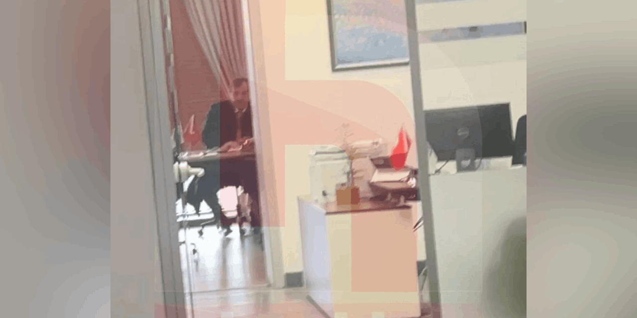 Kayyım sonrası AKP'li eski başkan Esenyurt Belediyesi'nde görüntülendi