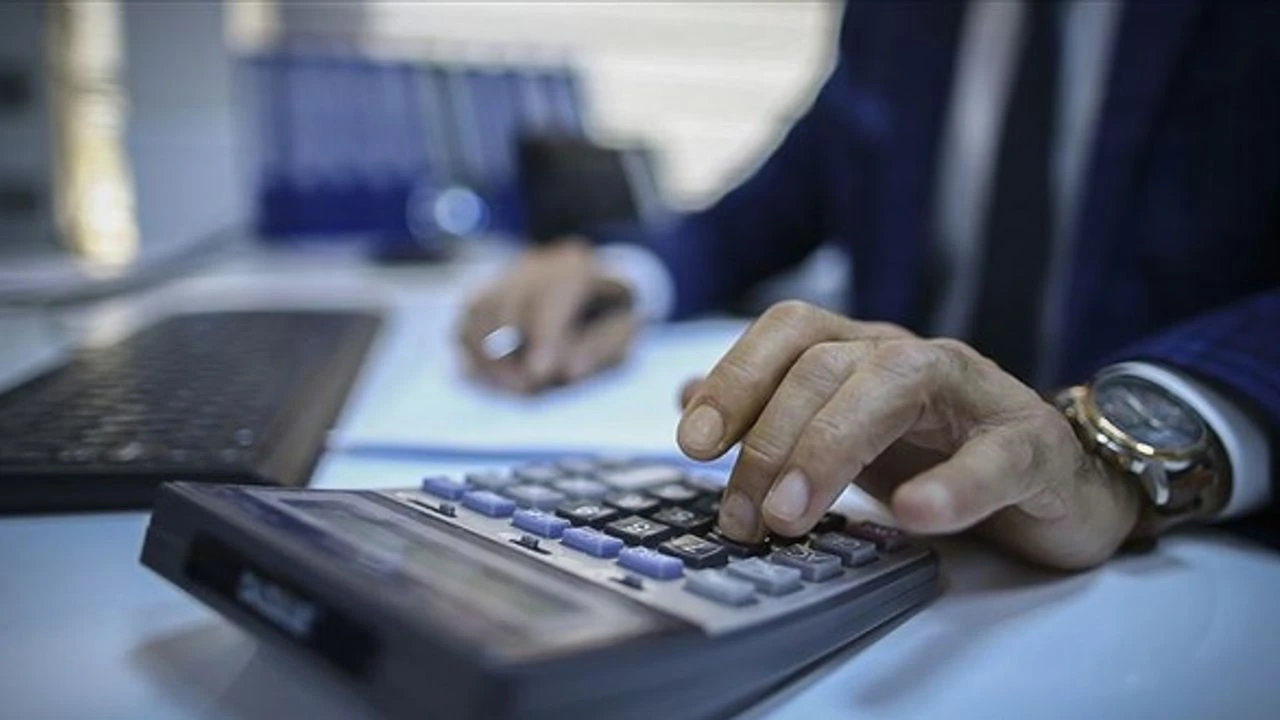 Memurların ek işte çalışmalarının önü açılabilir