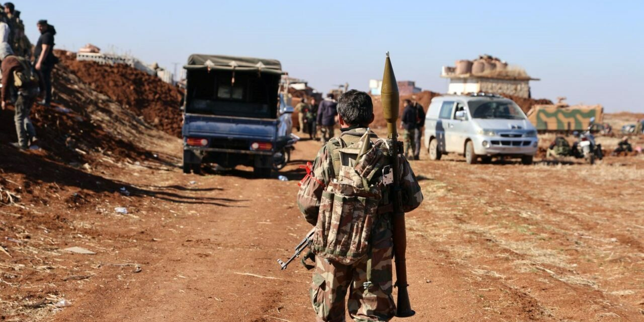 Reuters: İran ve Hizbullah'tan Suriye'ye asker ve mühimmat desteği