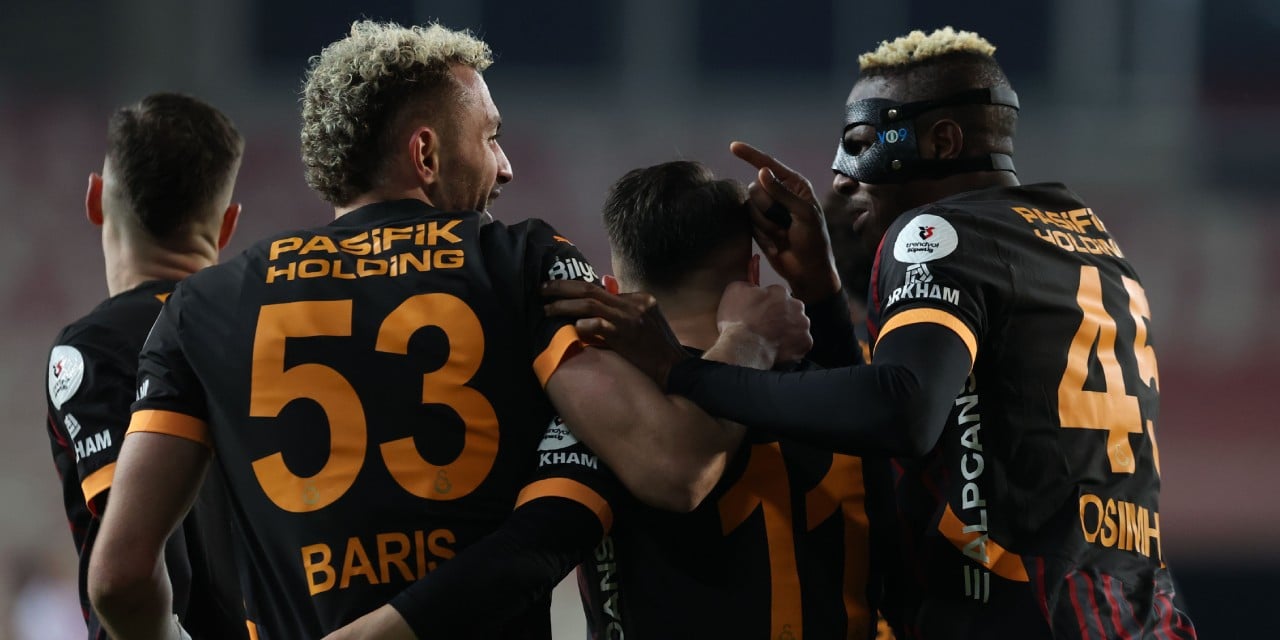 Galatasaray puan farkını korudu