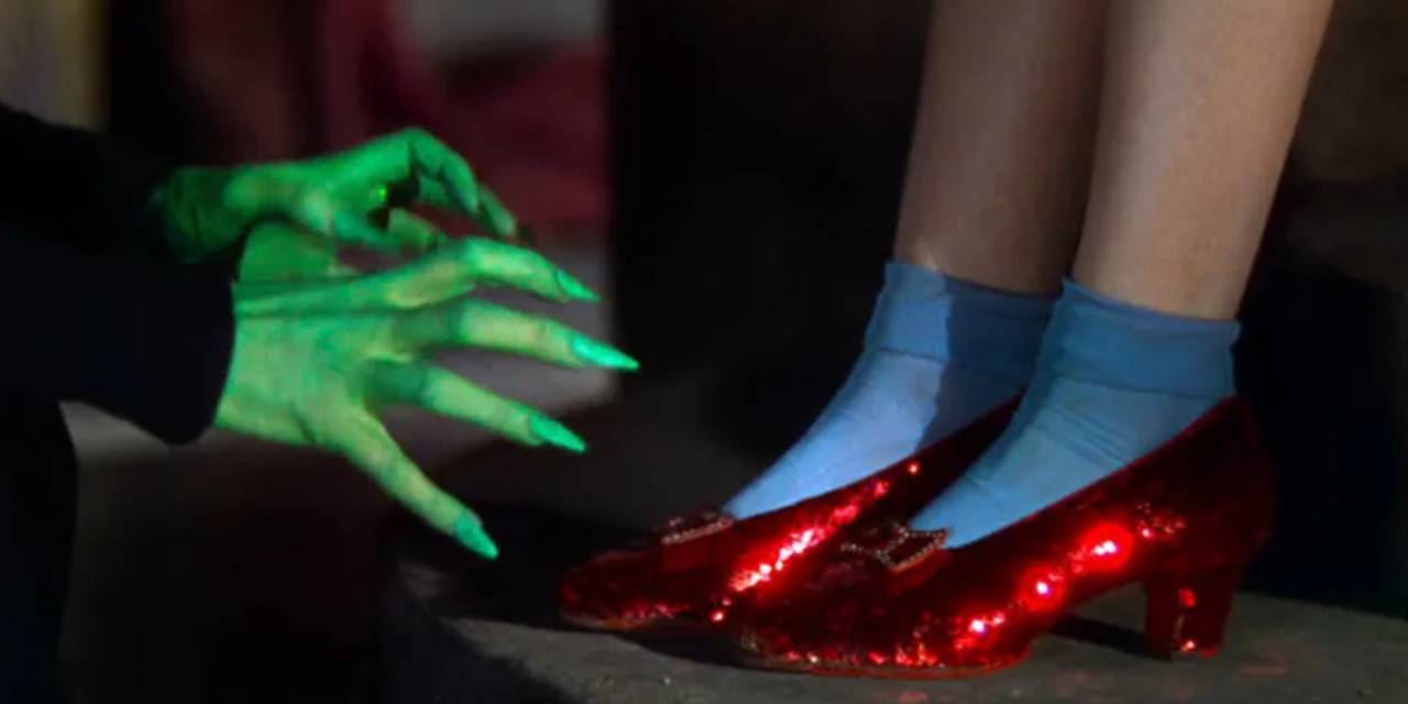 'Oz Büyücüsü'nün ikonik kırmızı ayakkabıları rekor fiyata satıldı