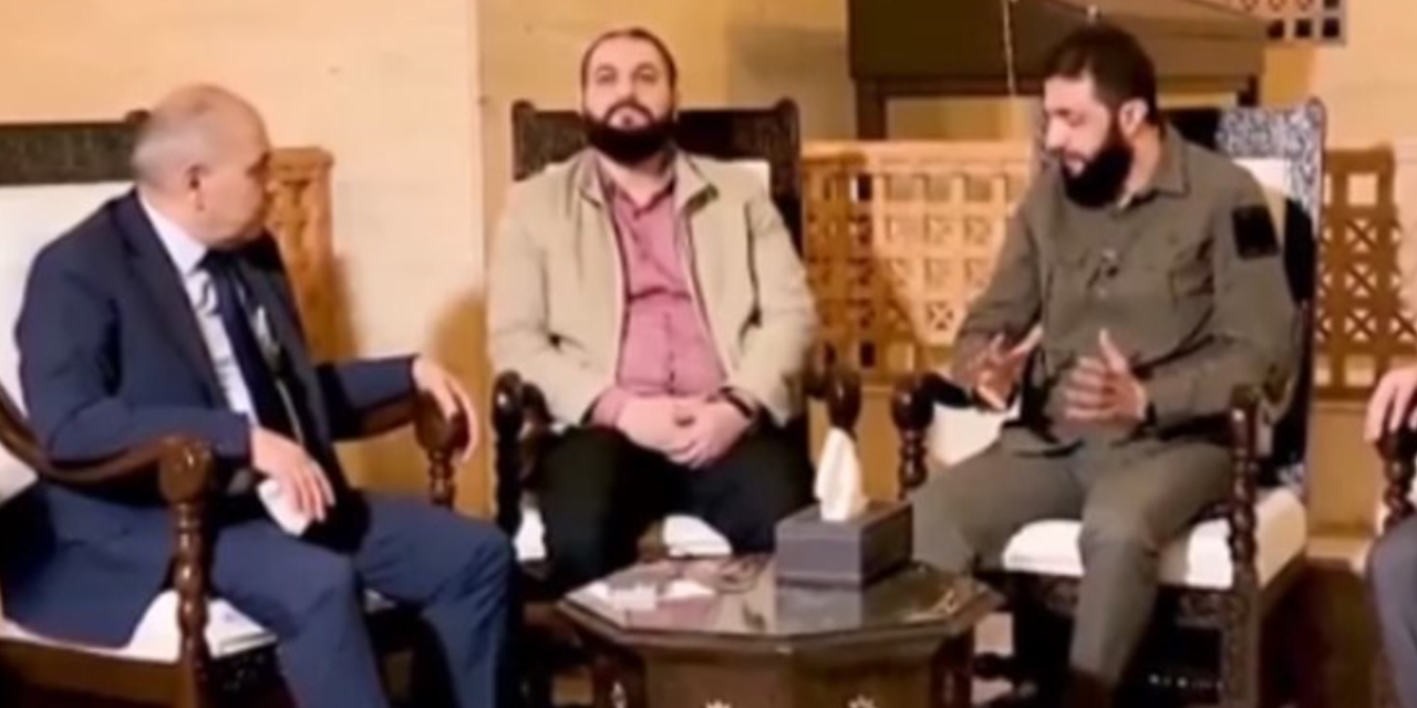 Suriye'de yönetim, iktidarı cihatçılara devretmeyi kabul etti