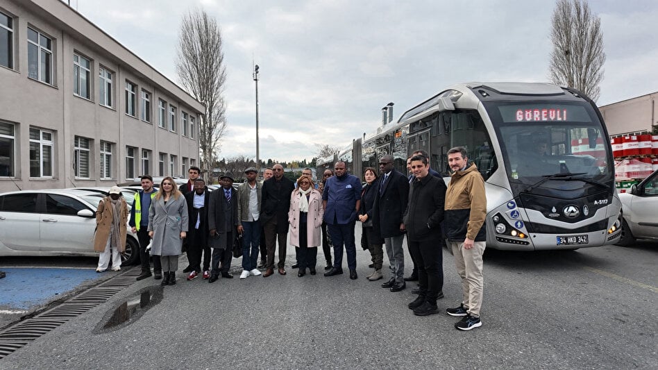 AKP'ye yakın Albayrak Grubu Kongo'dan metrobüs ihalesi aldı