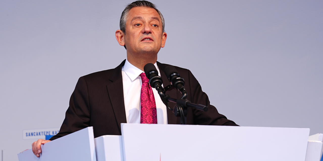 CHP lideri Özel'den 'haciz işlemi' sonrası ilk açıklama: Vız gelir tırıs gider