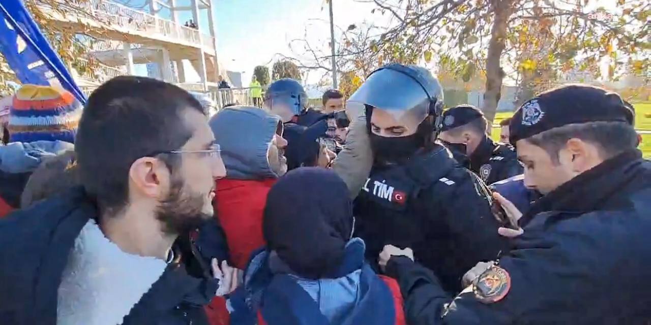 Polonez işçilerine polis müdahalesi: Barikat kaldırıldı, yürüyüşe devam edildi